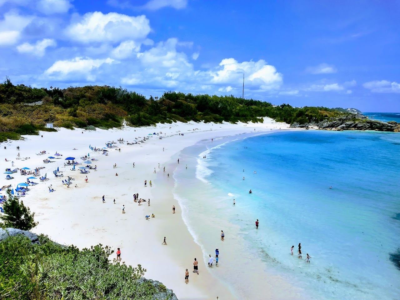 Pink sand and clear turquoise water at Horseshoe Bay on the south shore of Bermuda