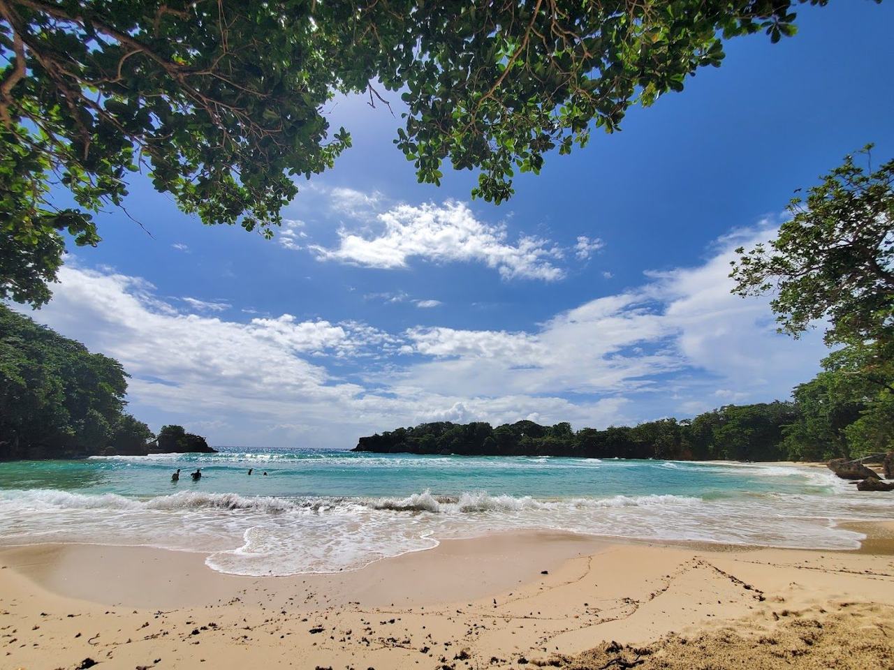 Boston Bay a surfing cove and the home of Jamaican jerk near Port Antonio