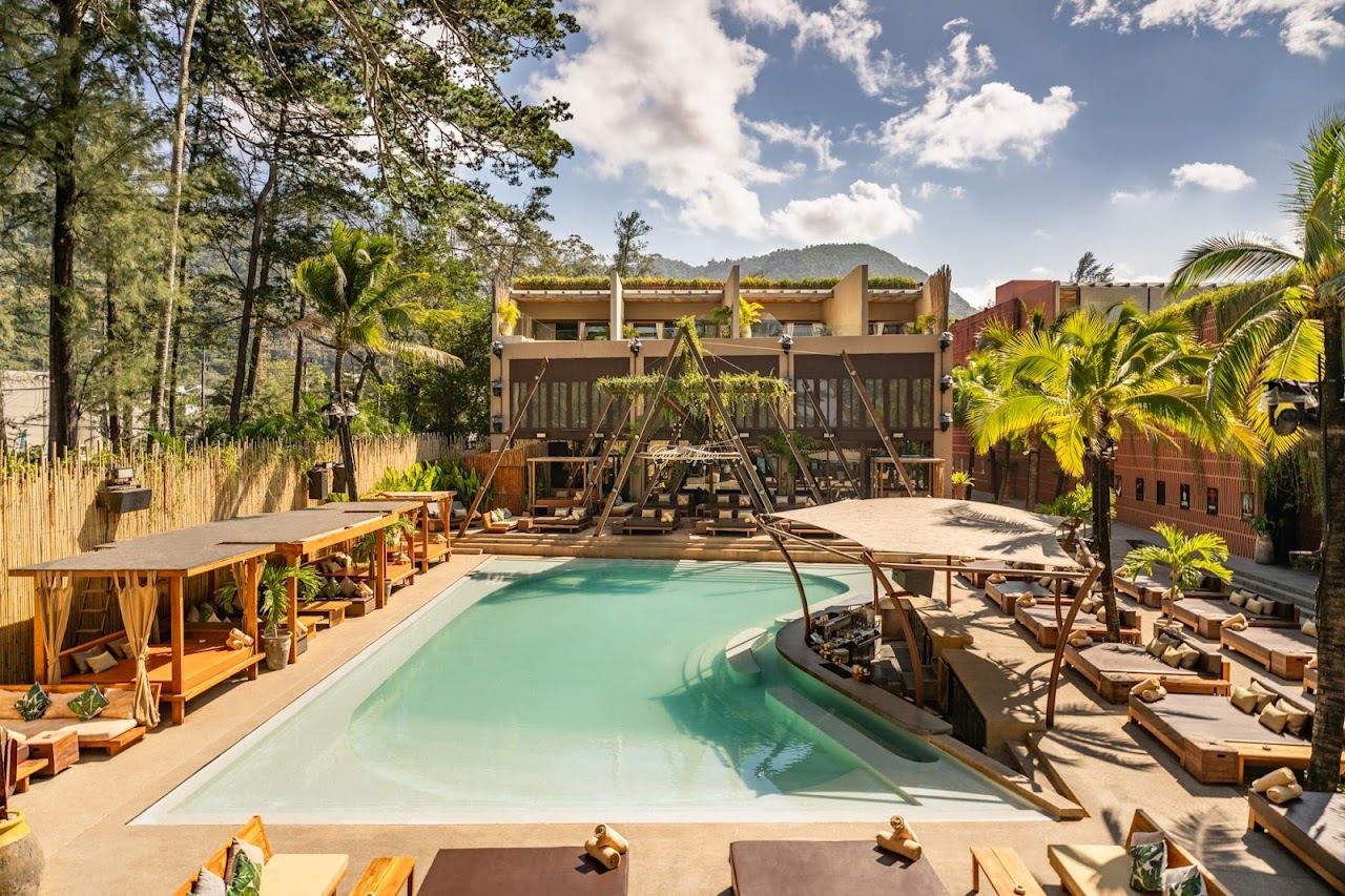 Pool and loungers at Cafe del Mar Phuket at the north end of Kamala Beach
