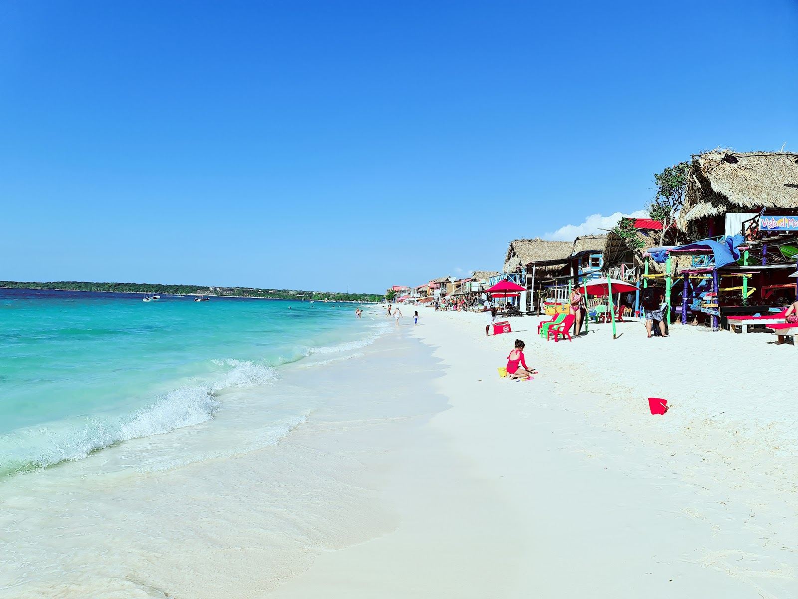 Turquoise shallow water and white sand at Playa Blanca on Isla Baru near Cartagena