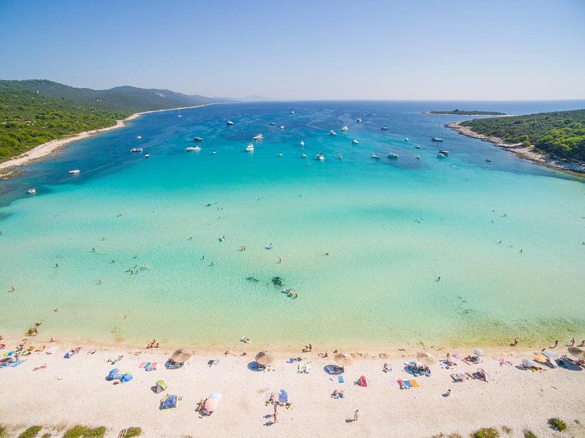 The shallow turquoise bay of Sakarun beach on Dugi Otok