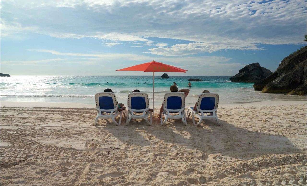 The concessions and beach bar behind the pink sand at Horseshoe Bay, Bermuda