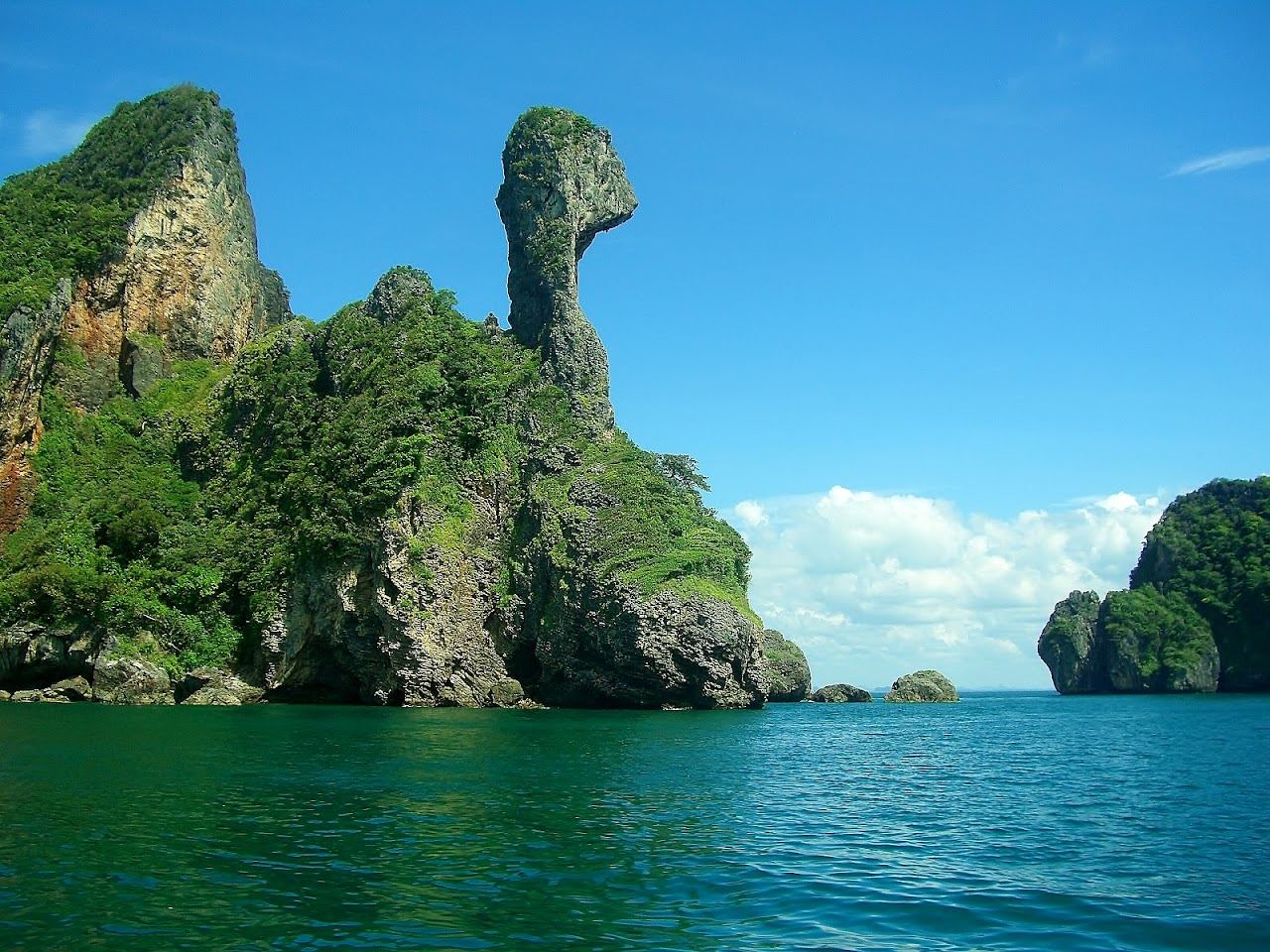 The chicken shaped limestone rock and sandbar at Koh Kai near Ao Nang in Krabi