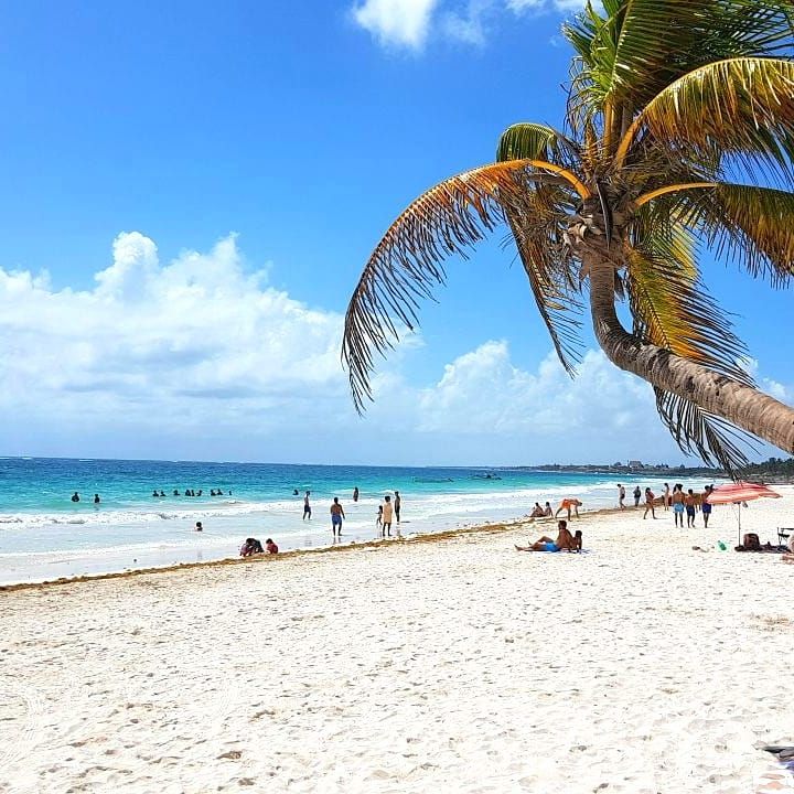 Playa Paraiso below the Tulum ruins, Mexico