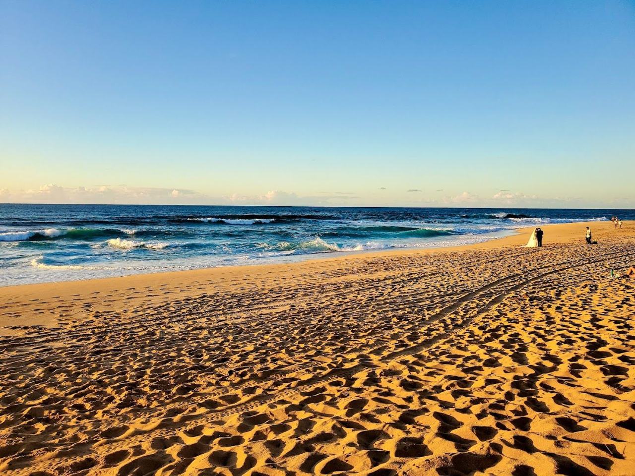 Surf breaking at the Banzai Pipeline off Ehukai Beach