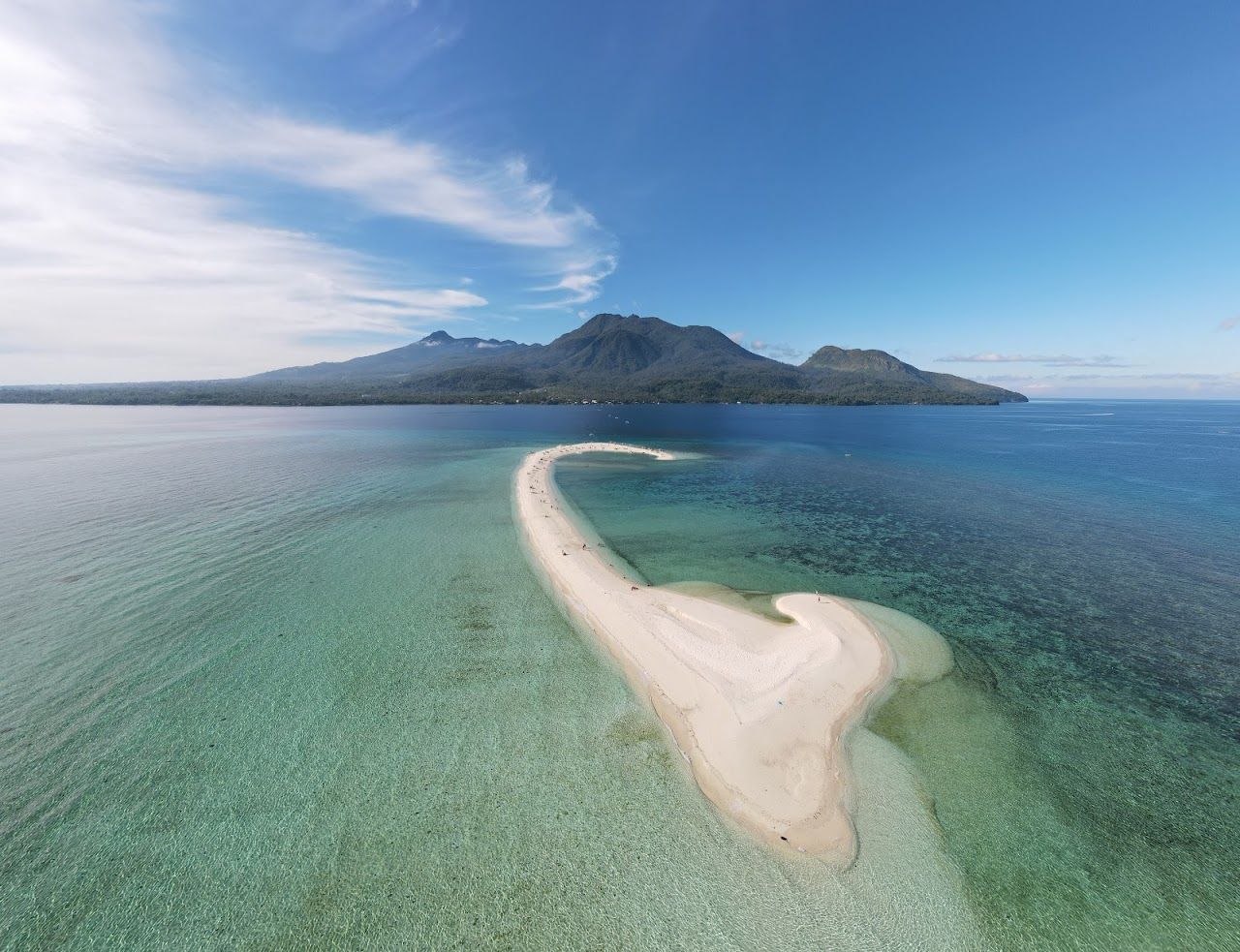 The white sandbar of White Island off Camiguin, Philippines