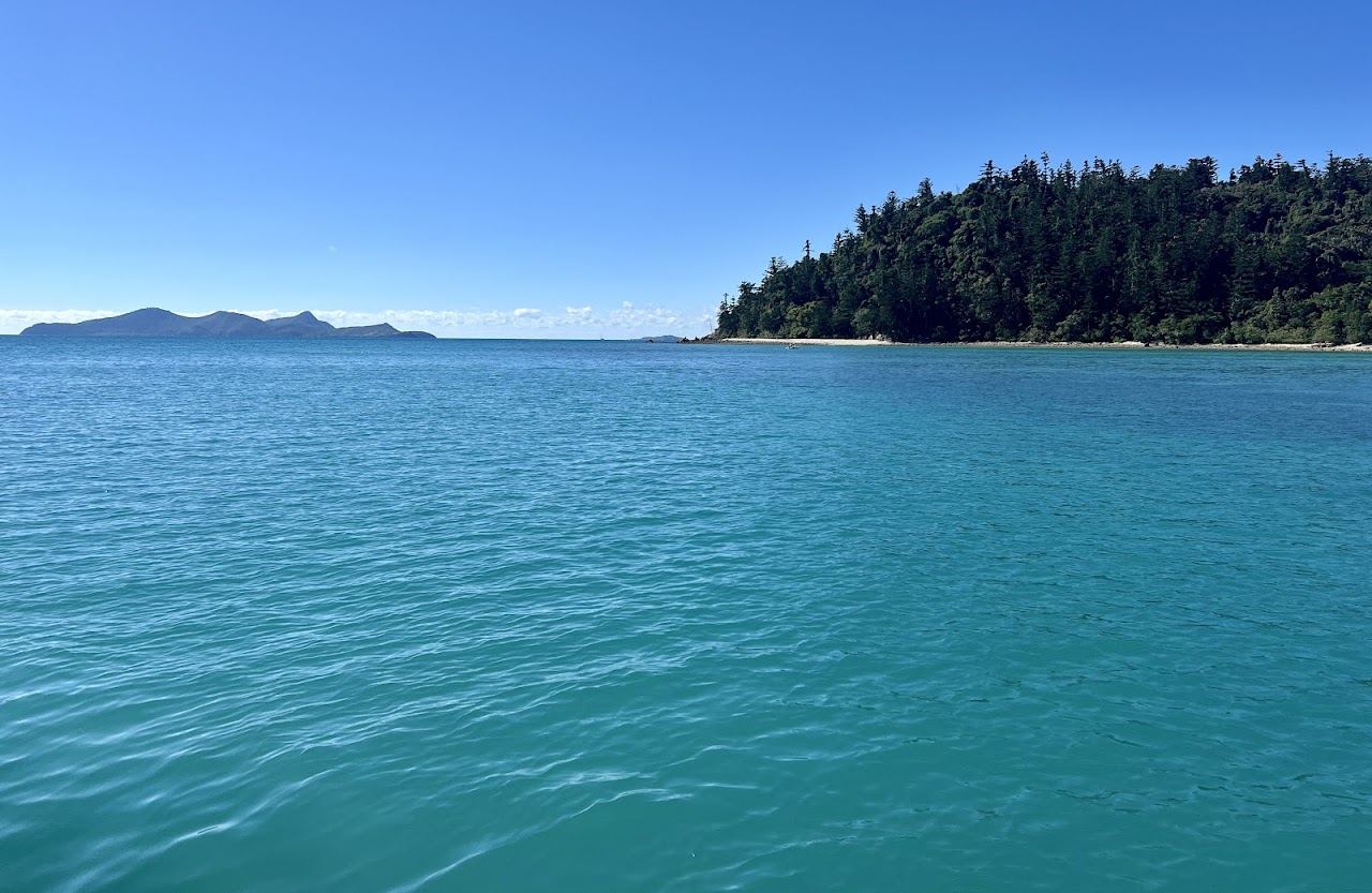 Anchorage and beach at Tongue Bay below the Hill Inlet lookout in the Whitsundays